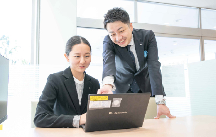 新入社員 Car Life Adviser